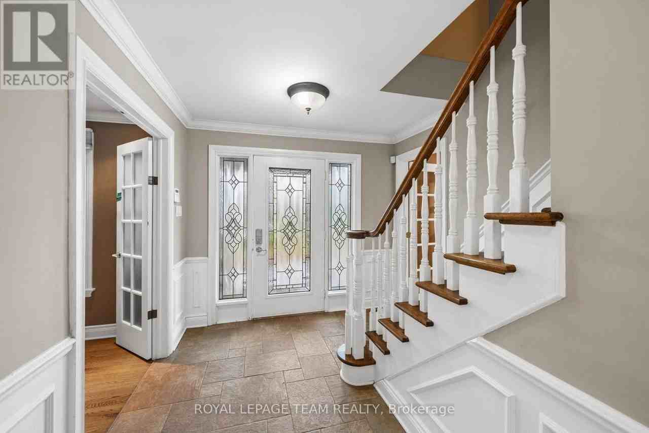 3162 Woodroffe Avenue - Photo 8