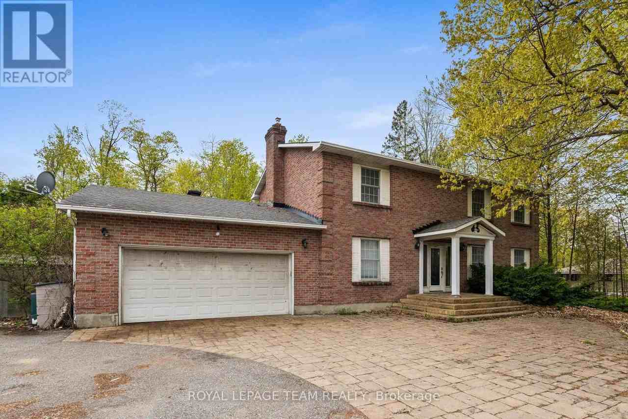 3162 Woodroffe Avenue - Photo 2 of 38