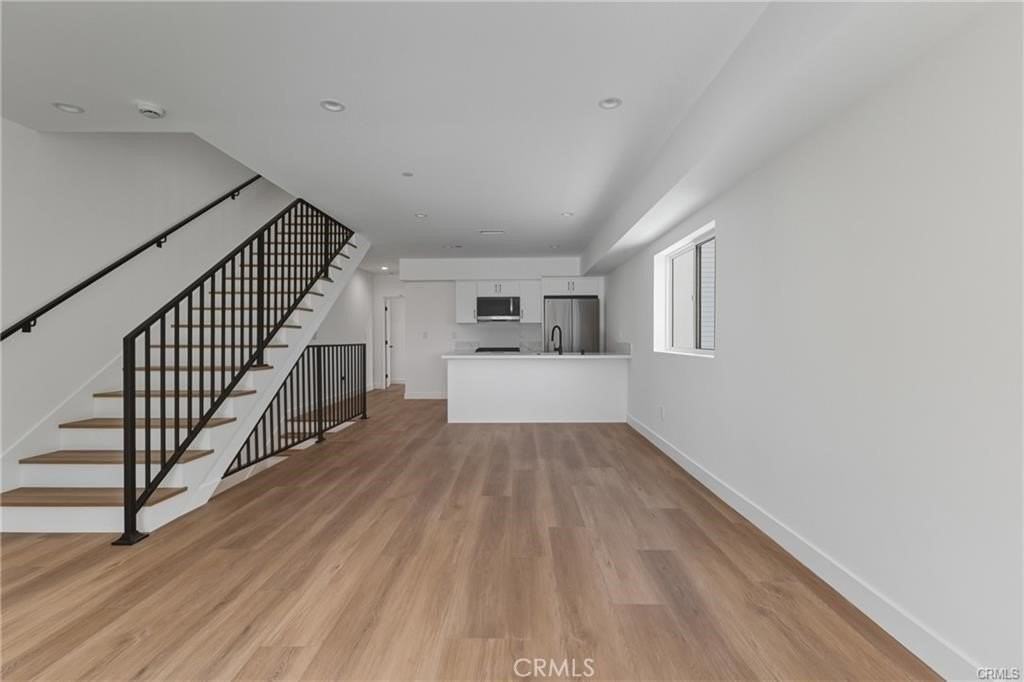14165 Erwin St - Photo 5 of 22