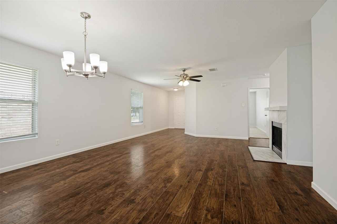 708 Claiborn Ln - Photo 4 of 12