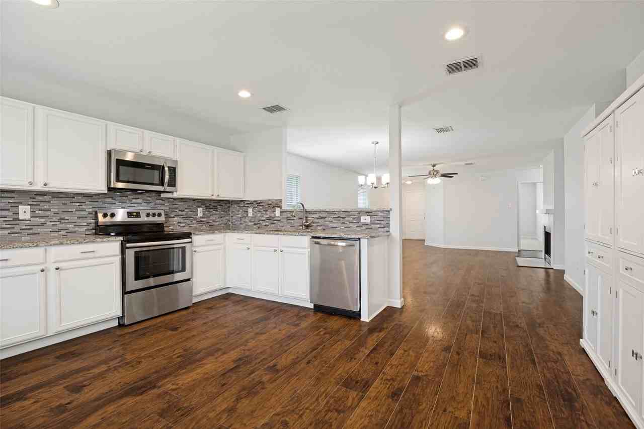 708 Claiborn Ln - Photo 6 of 12
