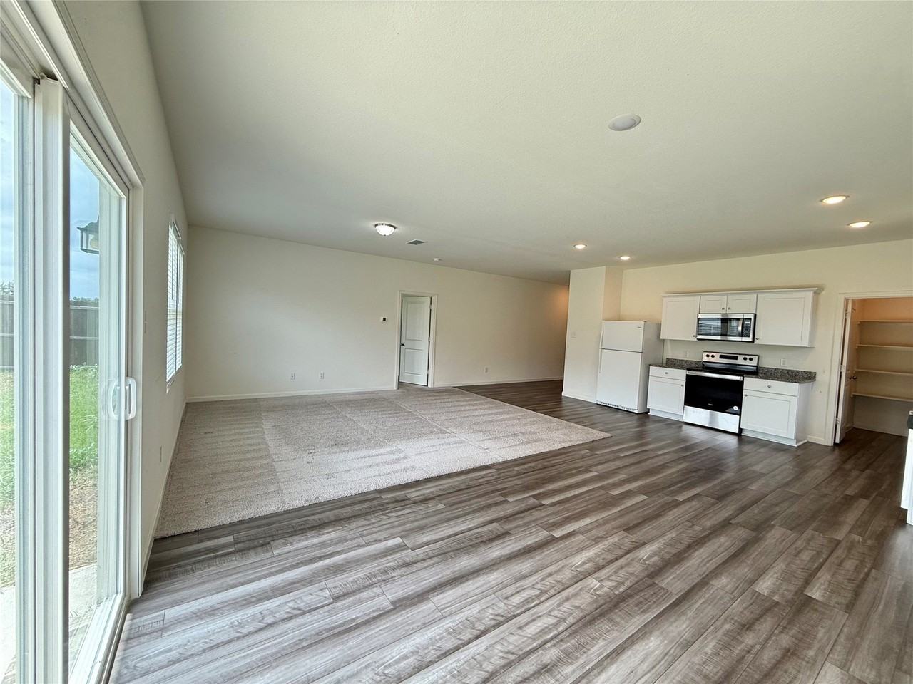 713 Cherry Blossom St - Photo 5 of 26