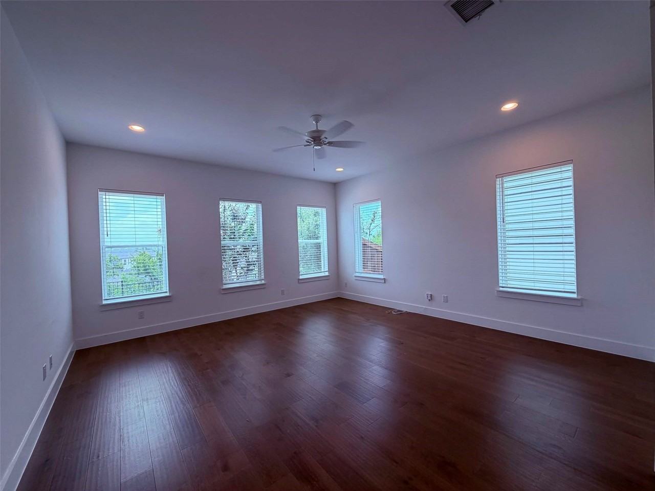 2232 Scenic Bluff Dr - Photo 4 of 25