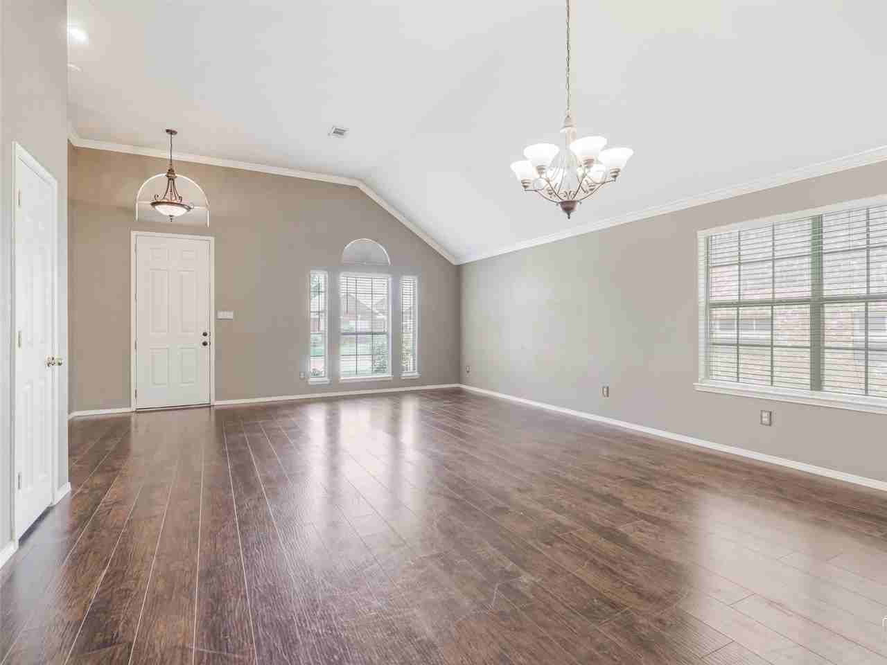 5653 Westwood Ln - Photo 6 of 29