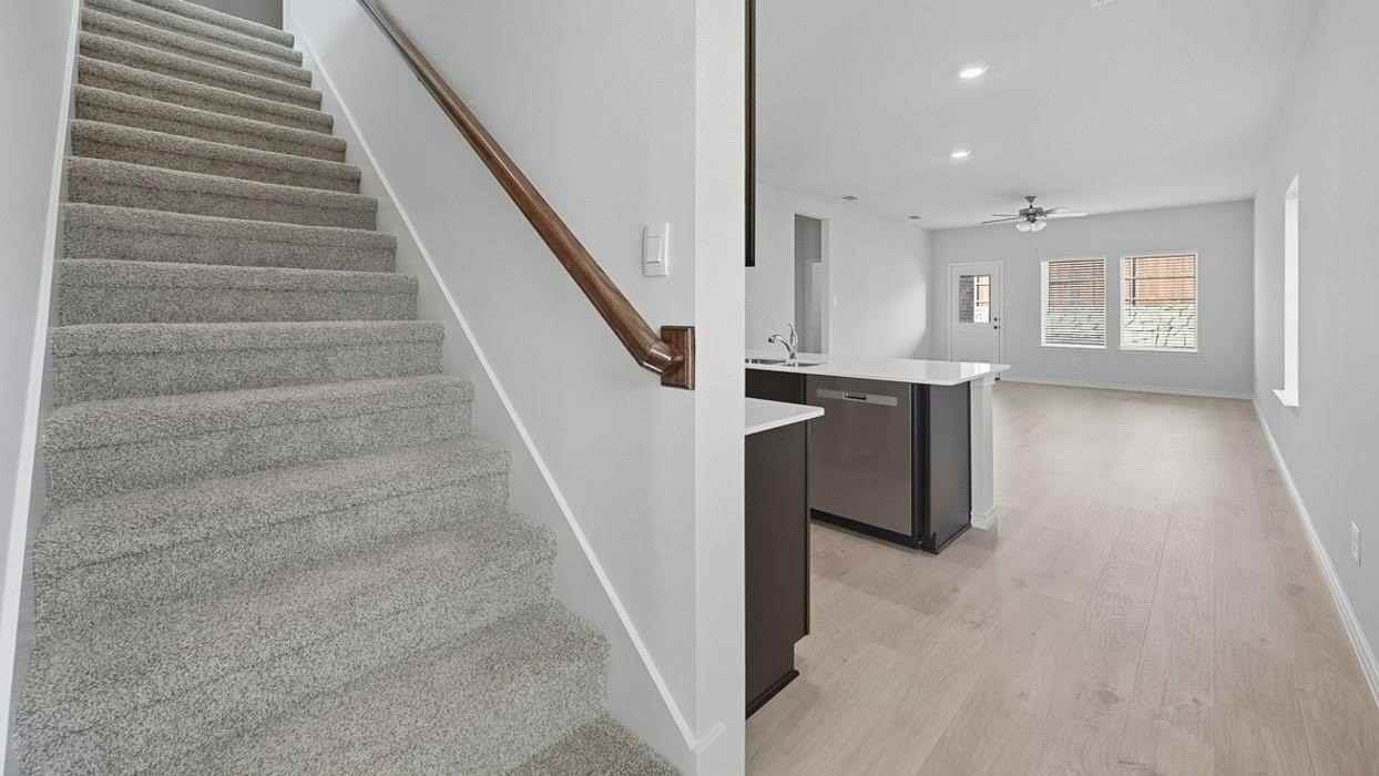 1513 Silver Canoe Way - Photo 2 of 8
