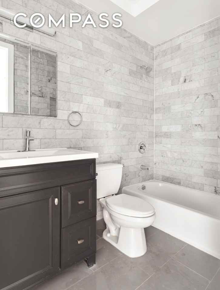 339 W 20th St #5 - Photo 6 of 8