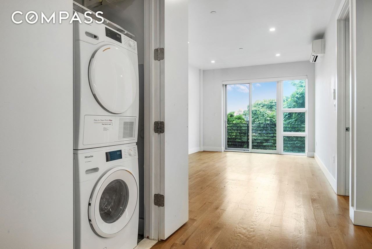 71 Cooper St #4B - Photo 2 of 12