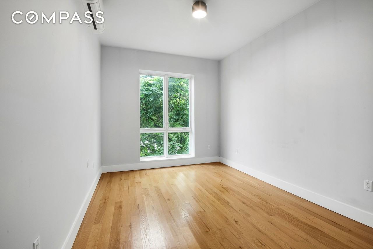 71 Cooper St #4B - Photo 7 of 12