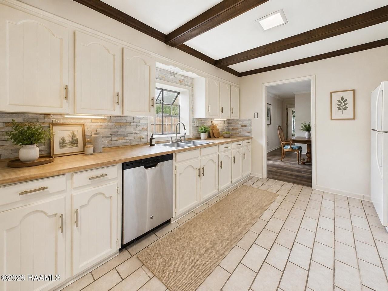 100 Oak Coulee Dr - Photo 3 of 23