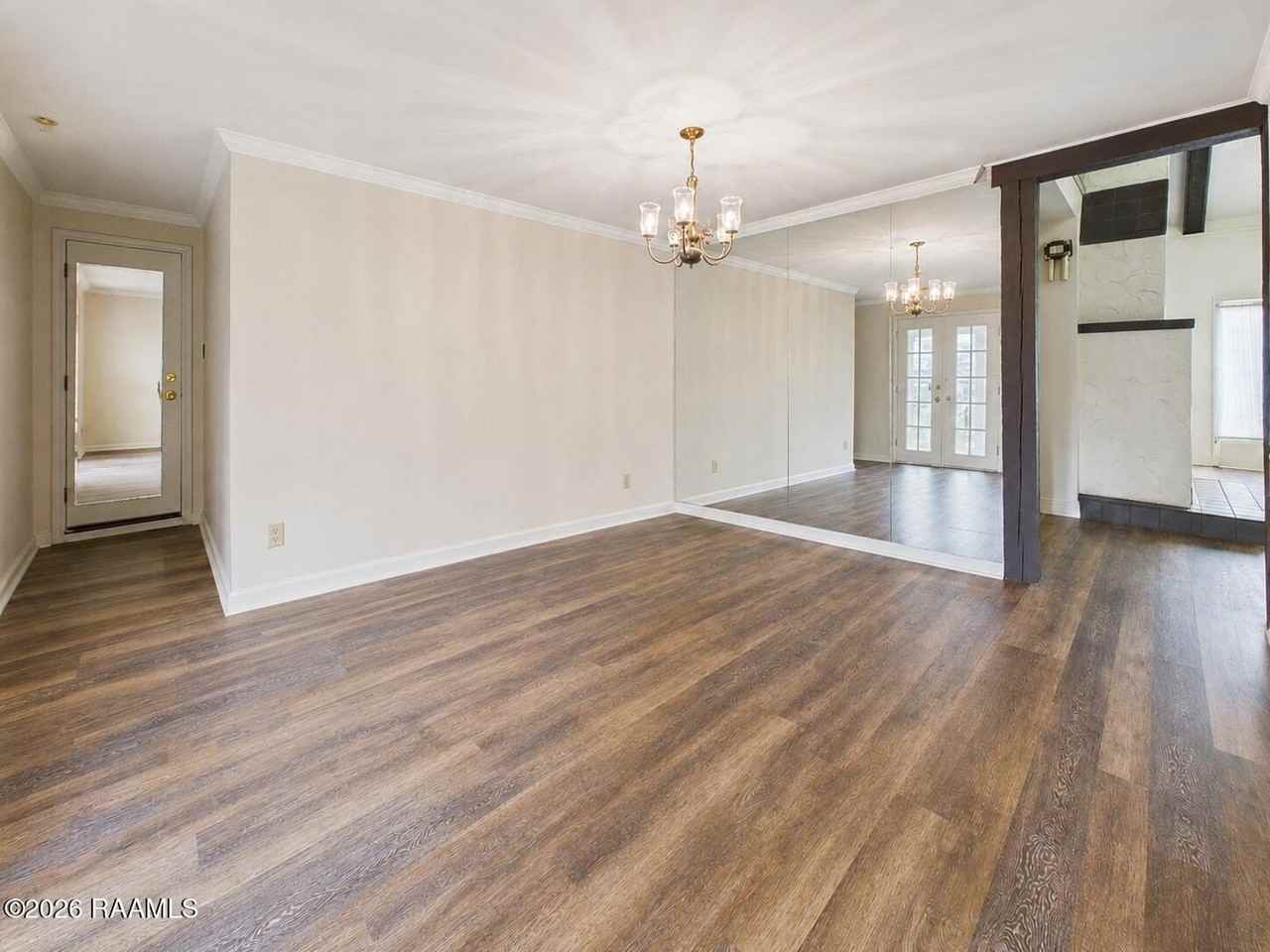 100 Oak Coulee Dr - Photo 6 of 23