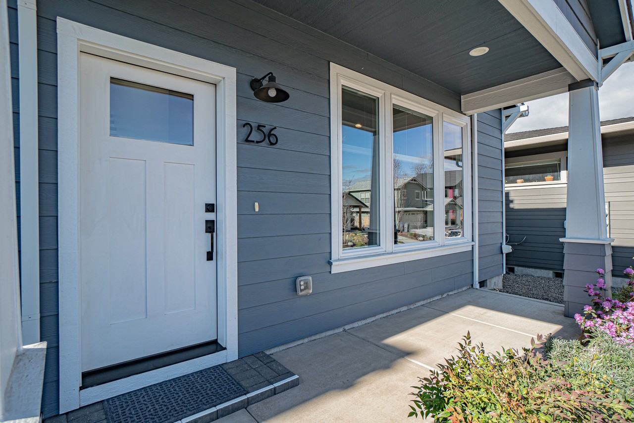 256 Rockfellow Pl #1 - Photo 2 of 32