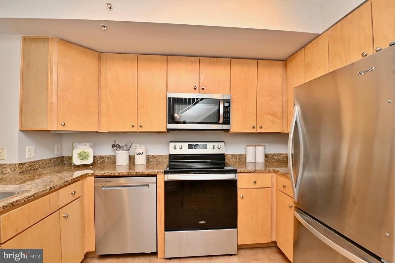 616 E St Nw #449 - Photo 2 of 50