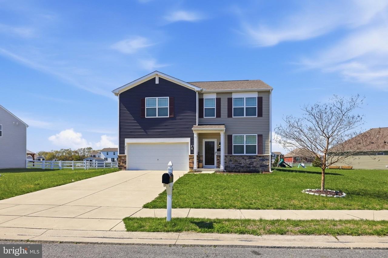 259 Coral Ct - Photo 6 of 44