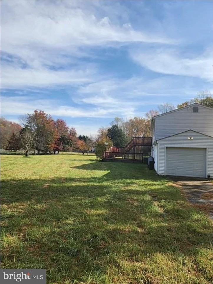 16400 Candy Hill Rd - Photo 3 of 7