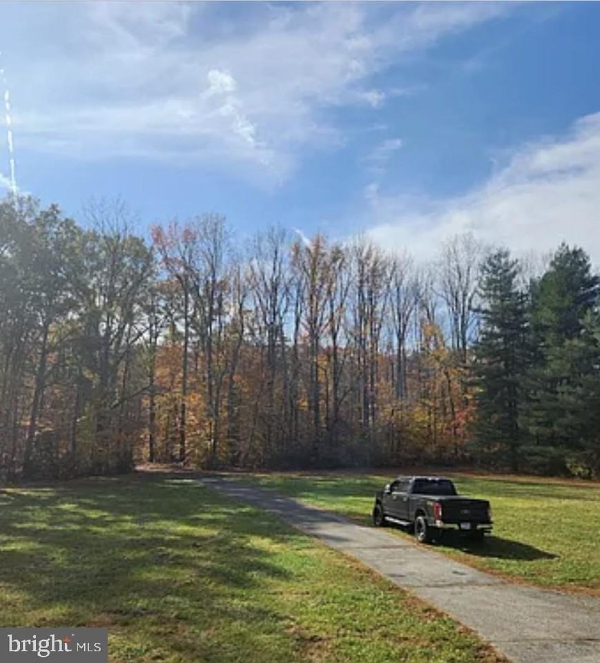 16400 Candy Hill Rd - Photo 4 of 7