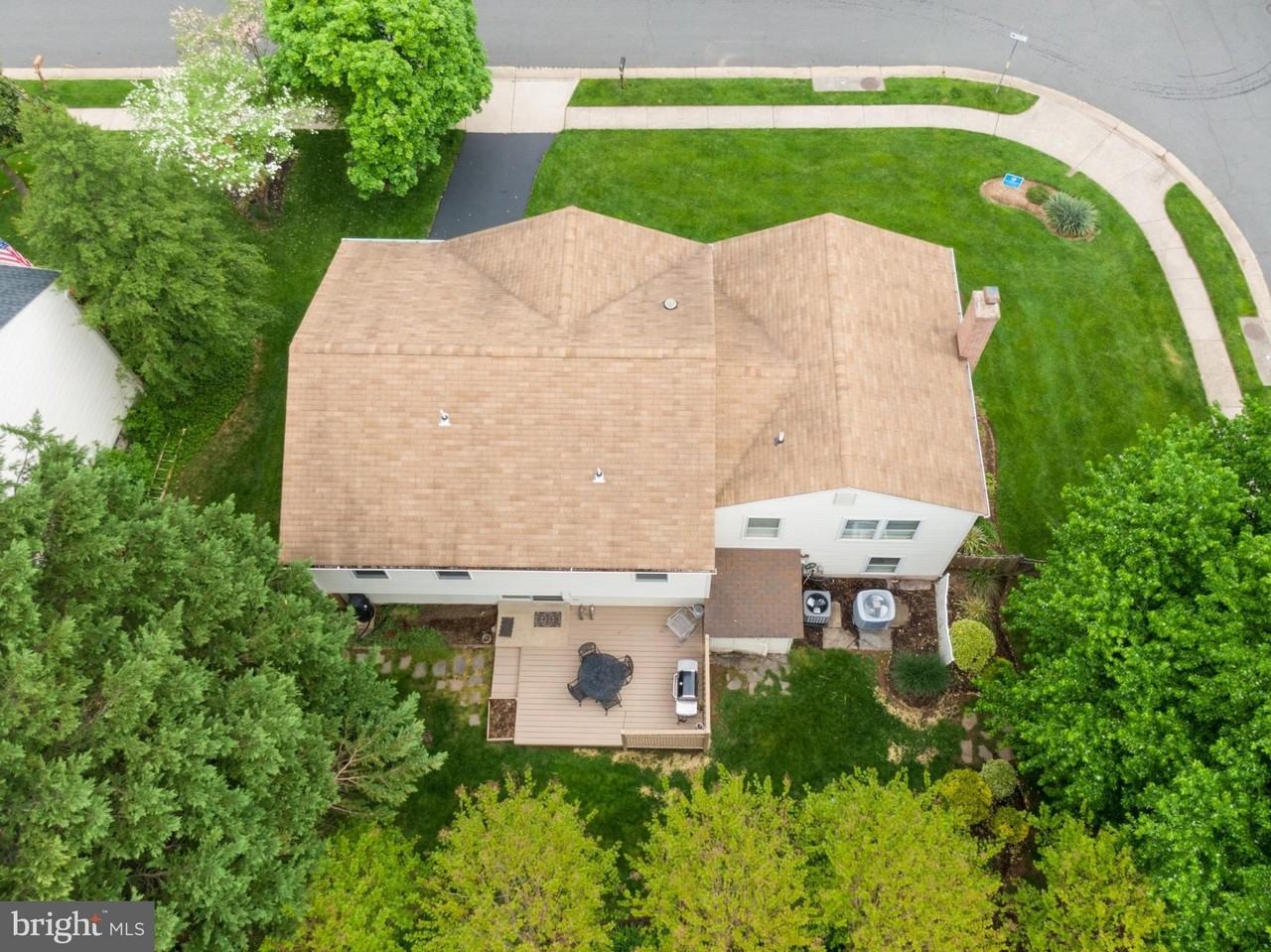 12601 Bayou Dr - Photo 4 of 46