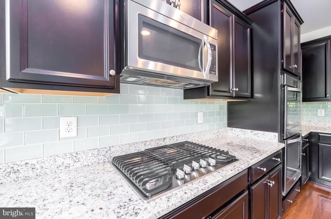 33 Shepherds Hook Way - Photo 4 of 28