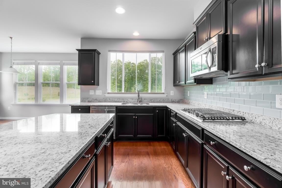 33 Shepherds Hook Way - Photo 5 of 28