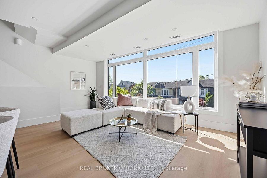 102 Boultbee Avenue #d - Photo 2 of 26