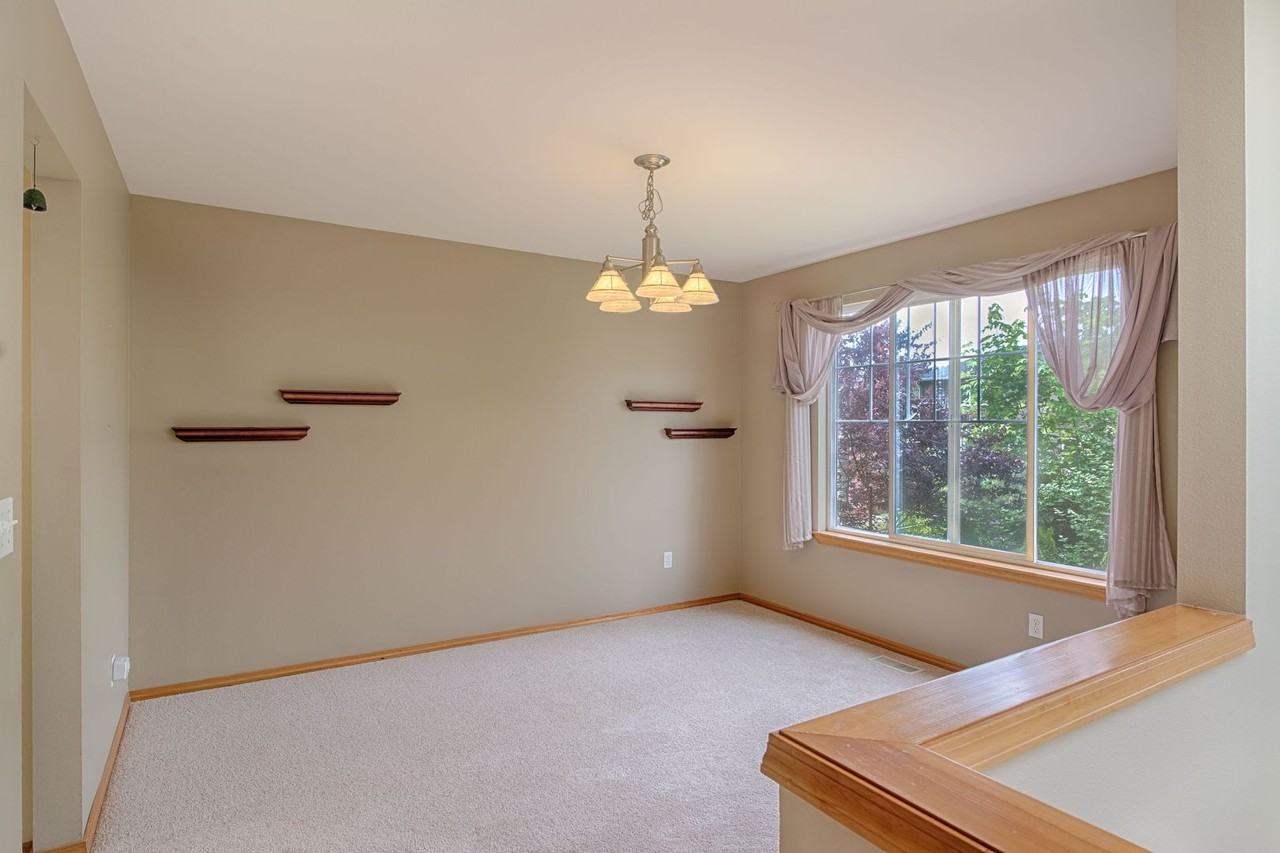 19410 77th Pl Ne - Photo 4 of 23