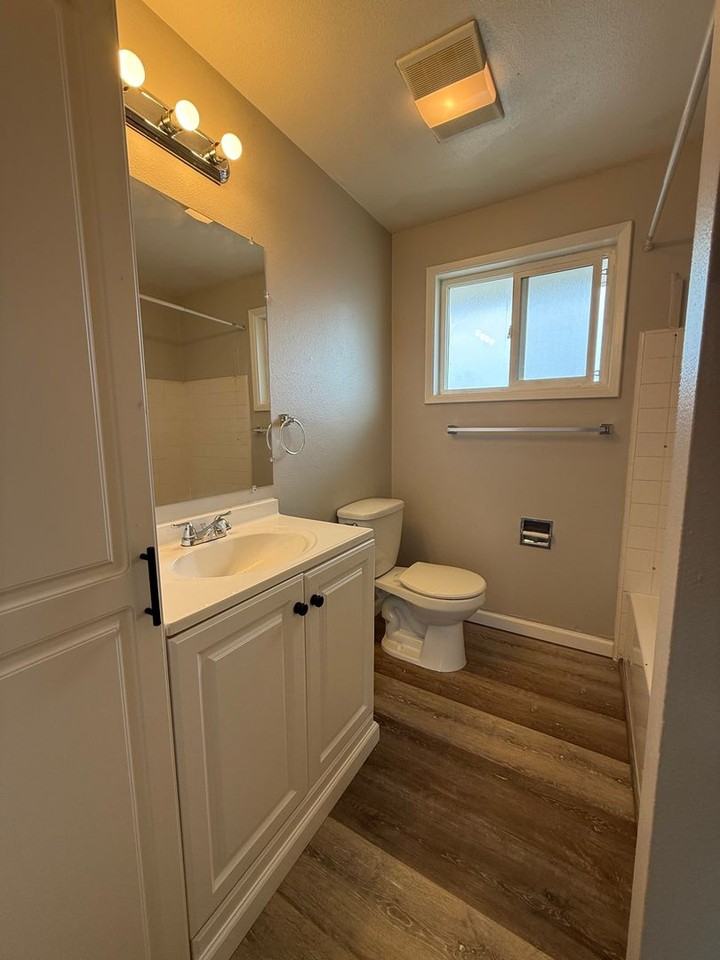 475-18th Ave SE - Photo 6 of 13