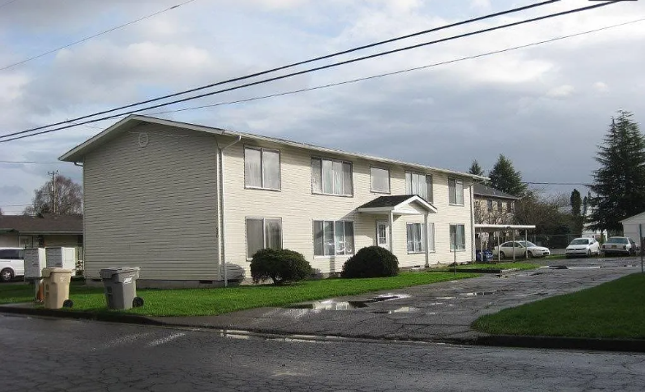 475-18th Ave SE - Photo 7 of 13