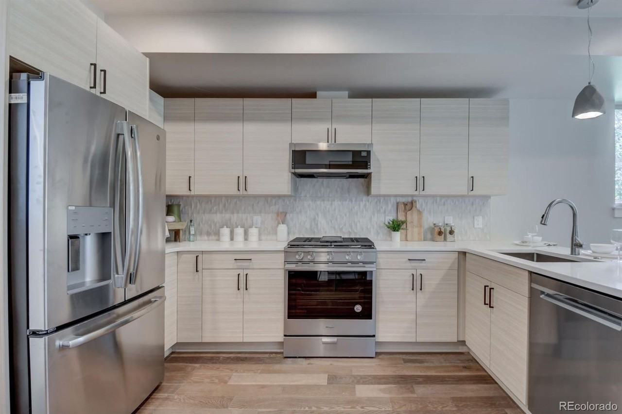 3875 E 4th Ave #4 - Photo 6 of 23