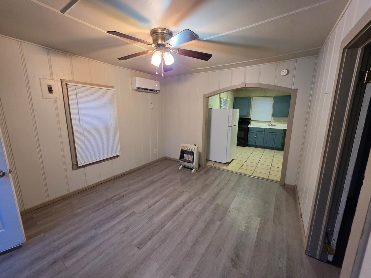 501 E Main - Photo 2 of 6