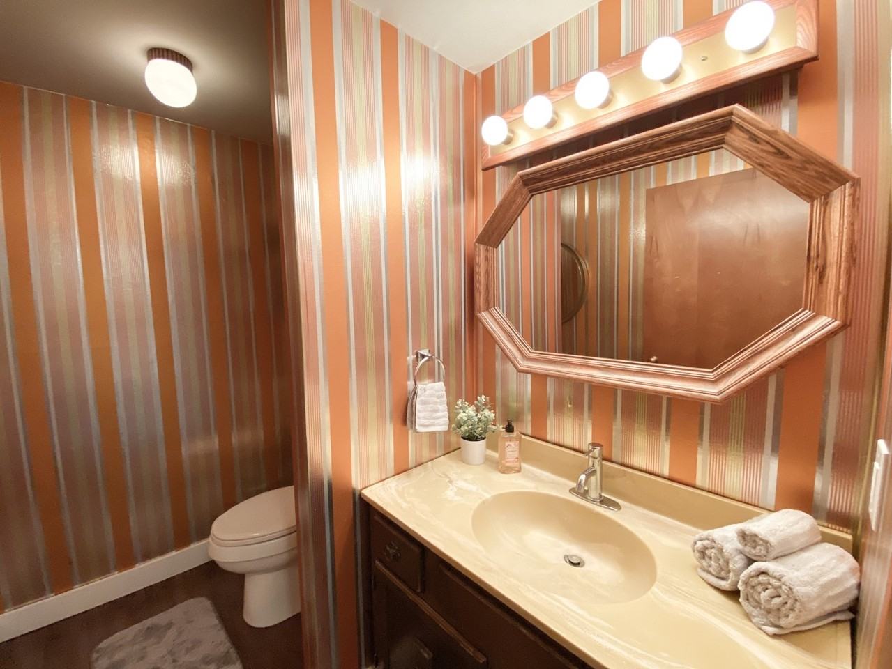 207 W 28th St - Photo 2 of 10