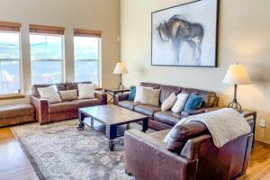 featured image of 120 Fairway Ln