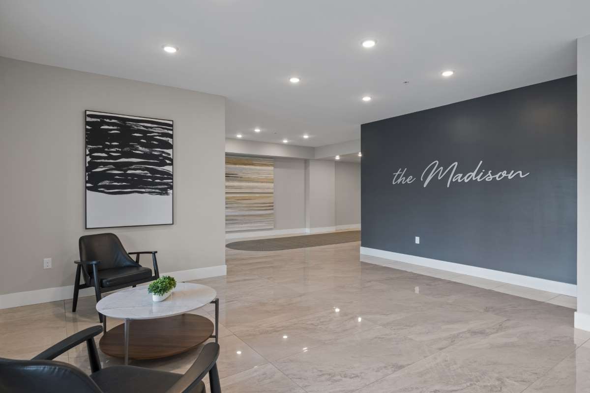 The Madison Bedford Apartments - Photo 4 of 14
