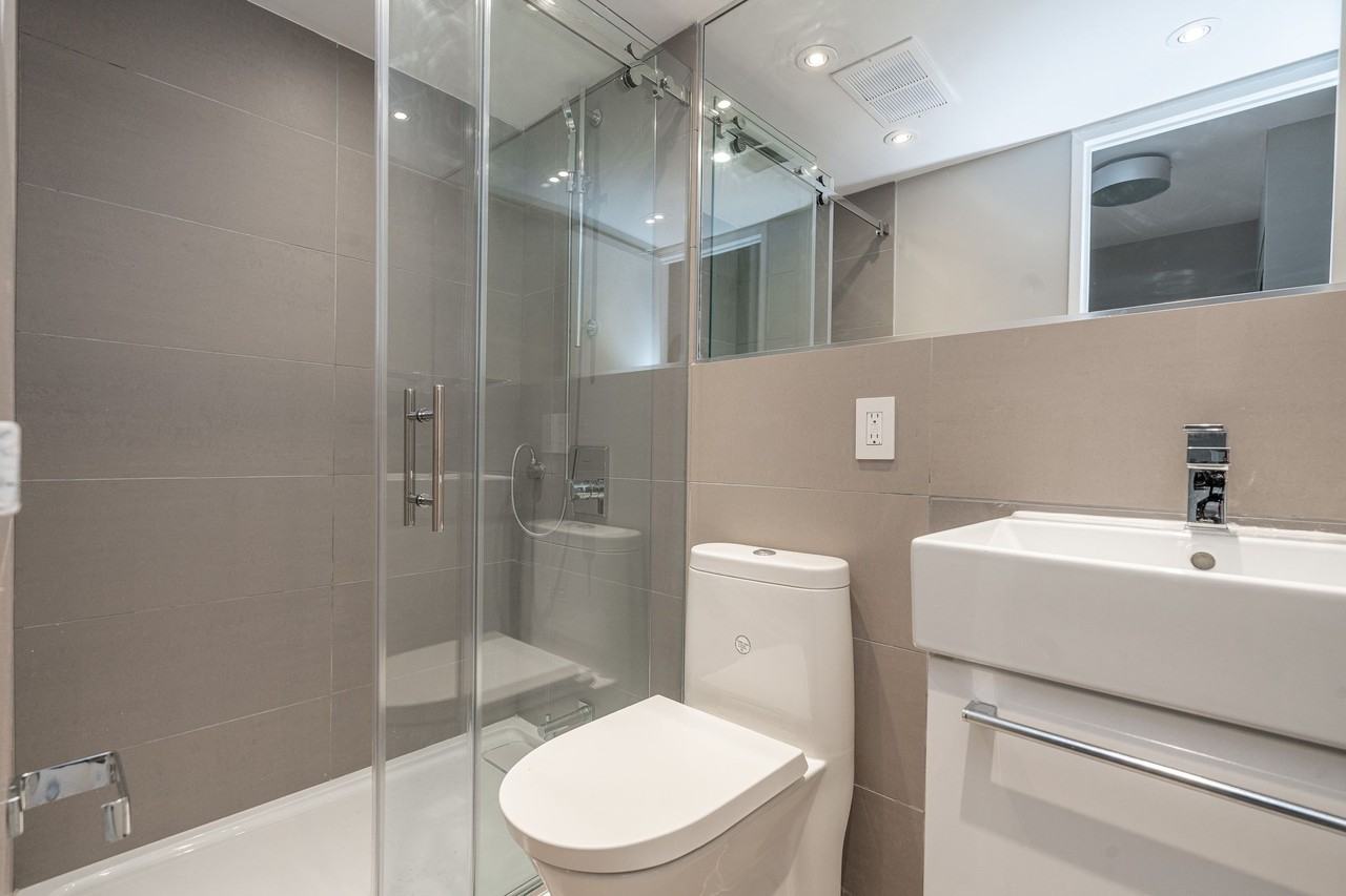 730 St. Clarens - Photo 6 of 50