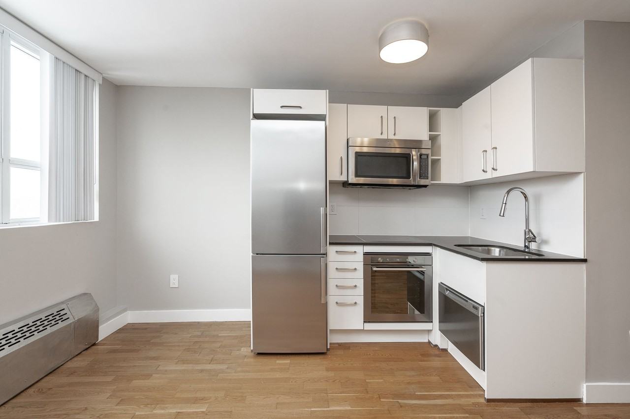 730 St. Clarens - Photo 7 of 50
