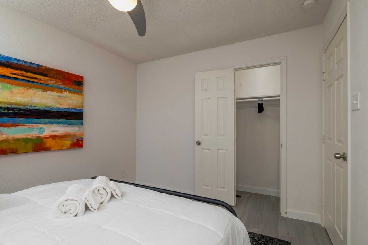 420 Wilshire Dr #1575055P - Photo 6 of 31