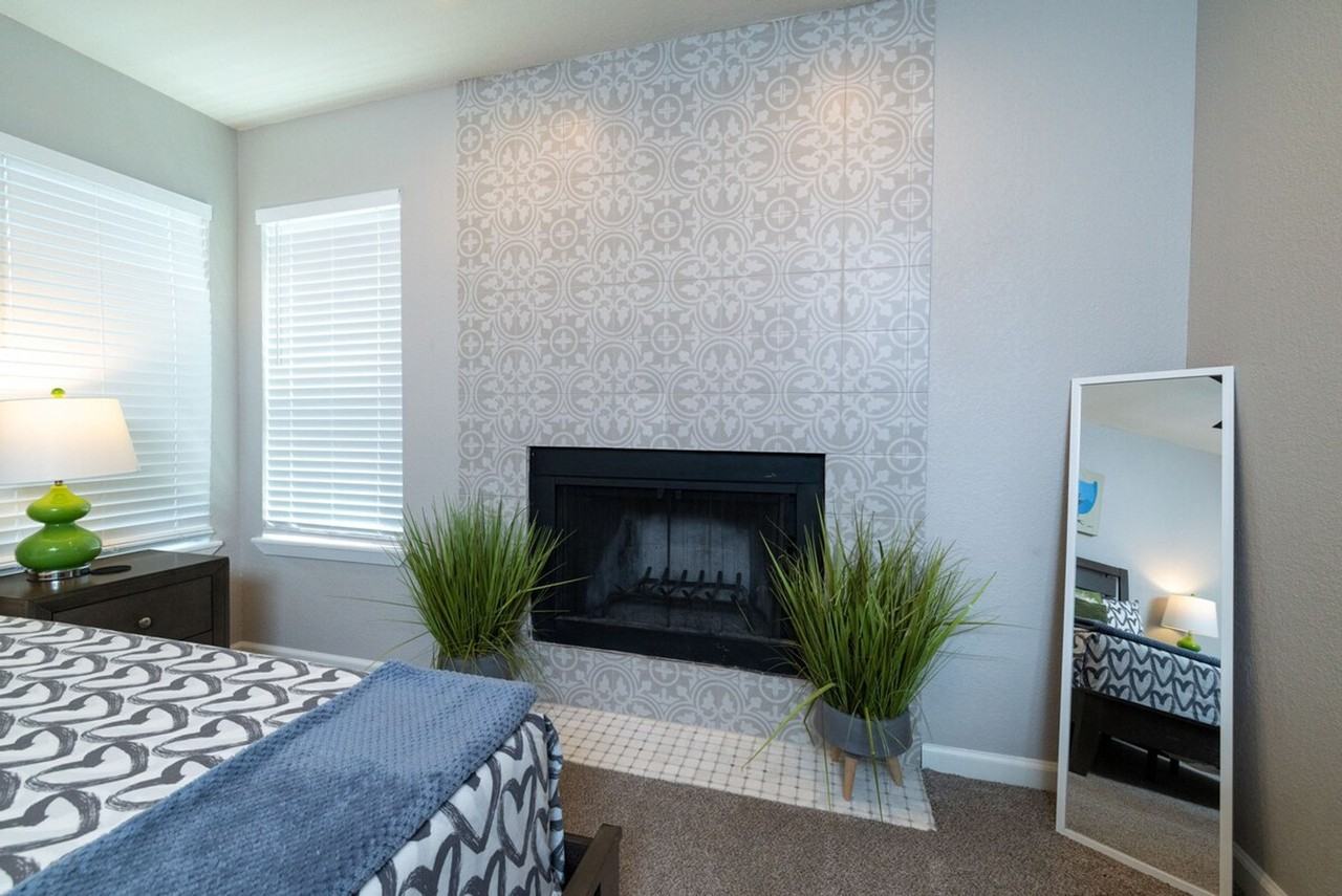 2101 Ward Pkwy #1575054P - Photo 6 of 40