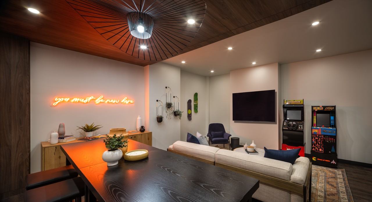 Catalyst Luxury Residences - Photo 3 of 18