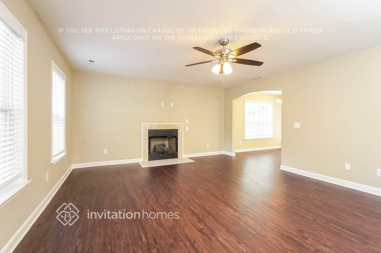 2741 Bridgeport Dr - Photo 6 of 19