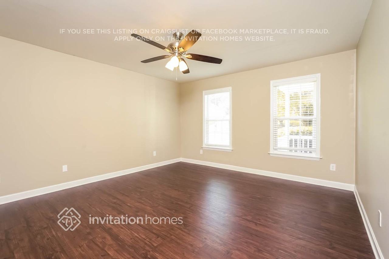 2741 Bridgeport Dr - Photo 7 of 19