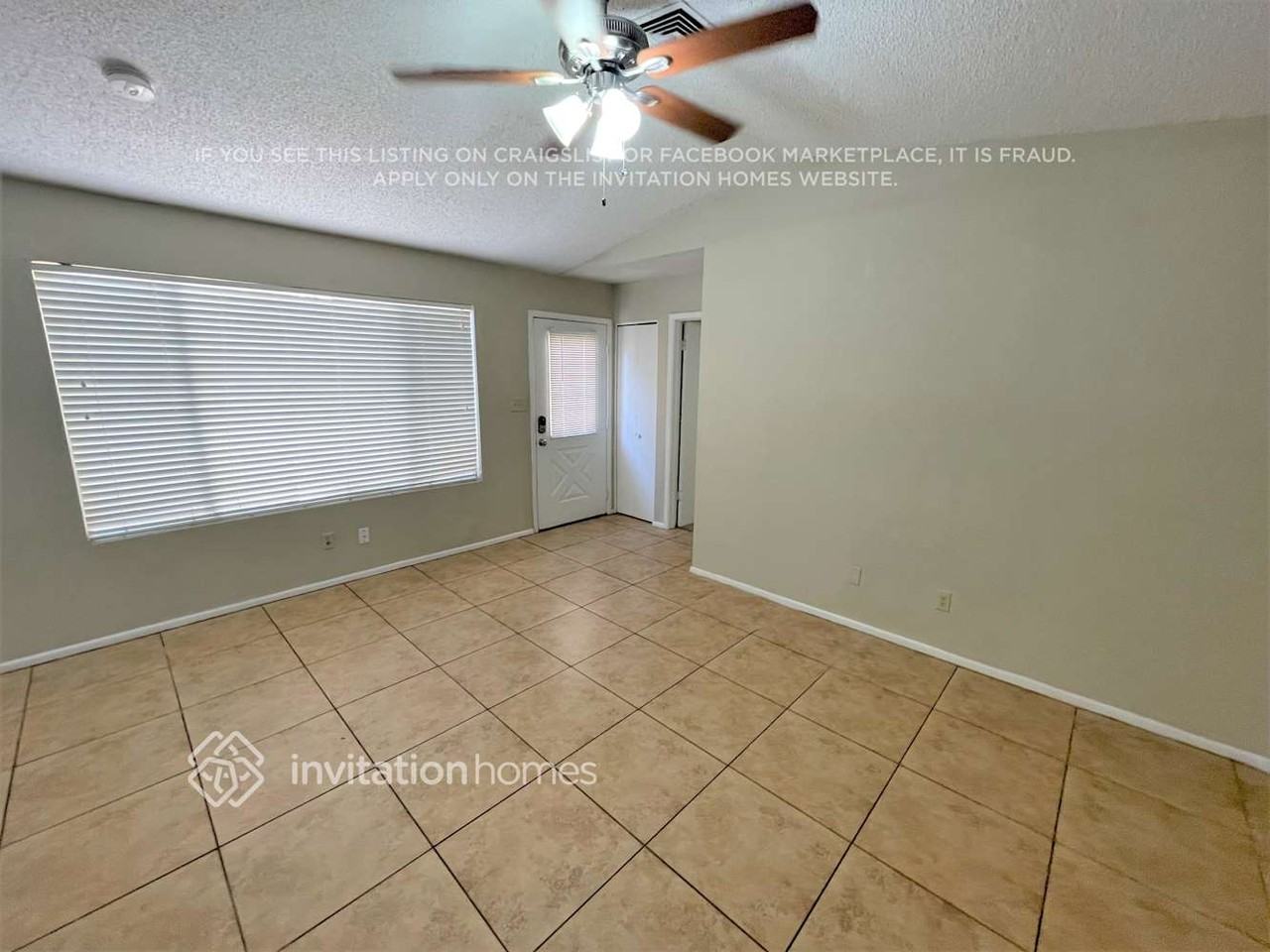 16026 S Catalina St - Photo 2 of 15
