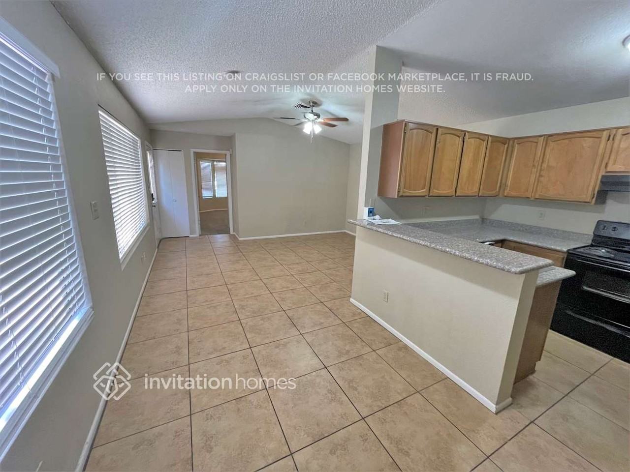 16026 S Catalina St - Photo 6 of 15