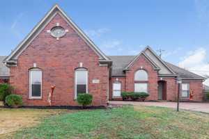 featured image of 1964 Bohemia Dr