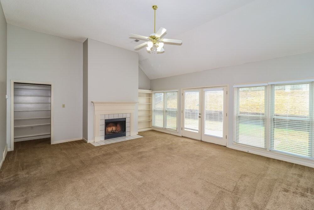 1964 Bohemia Dr - Photo 4 of 16