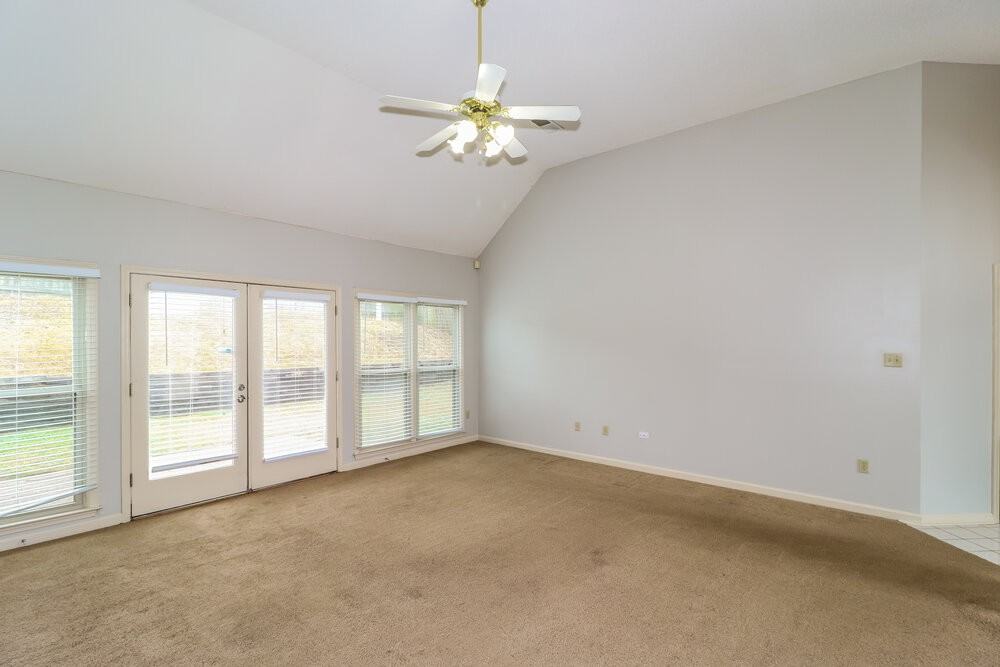 1964 Bohemia Dr - Photo 5 of 16
