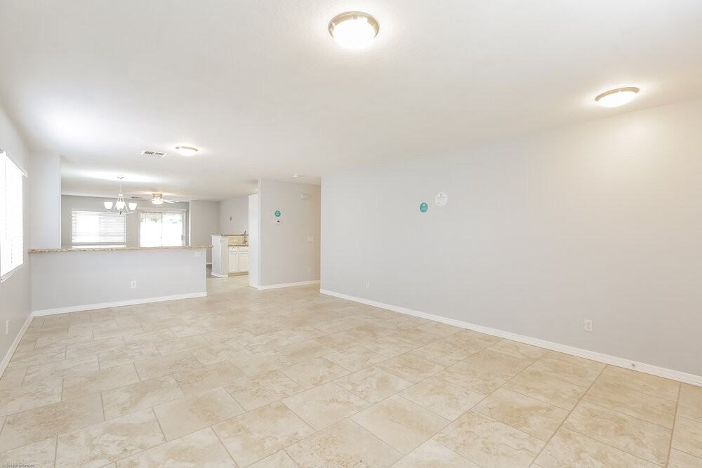 16224 W Pioneer St - Photo 3 of 16
