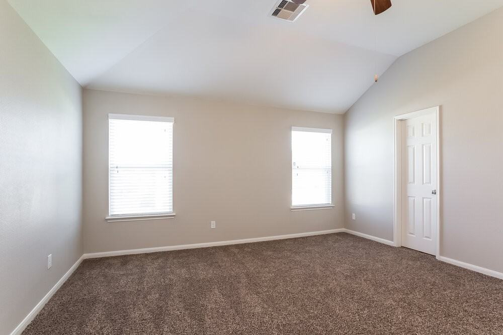21818 Octavia Way - Photo 3 of 11