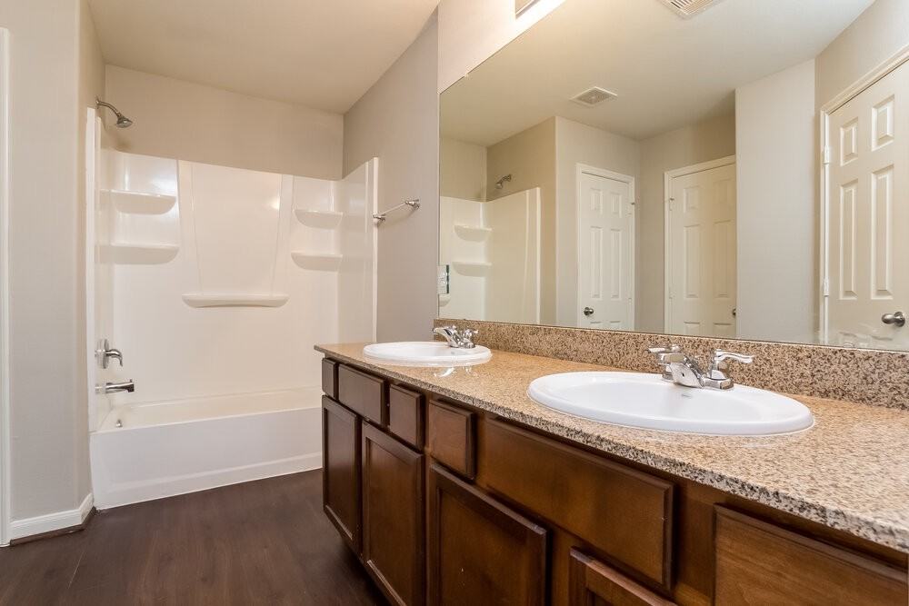 21818 Octavia Way - Photo 5 of 11
