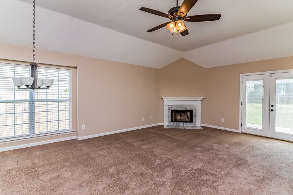2204 Joann Dr - Photo 2 of 14