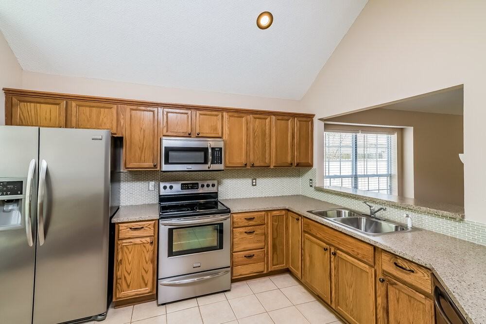 2204 Joann Dr - Photo 5 of 14