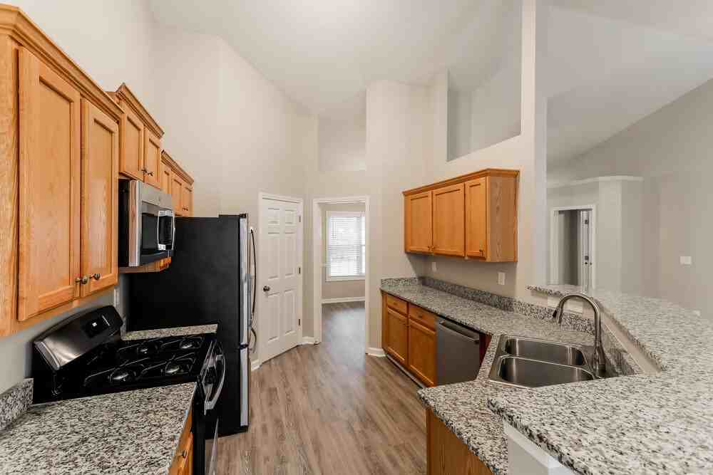 963 Laurel Green Ln - Photo 6 of 16