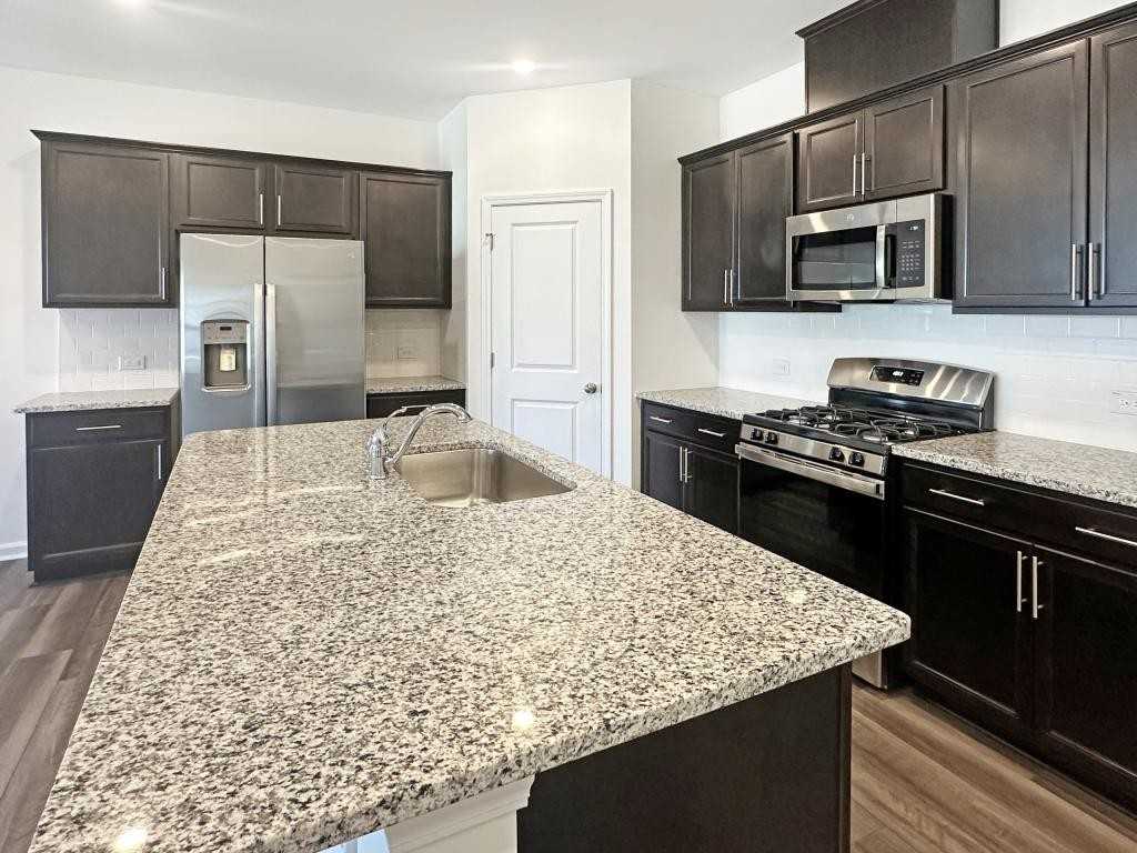 252 Marelli Dr - Photo 5 of 22